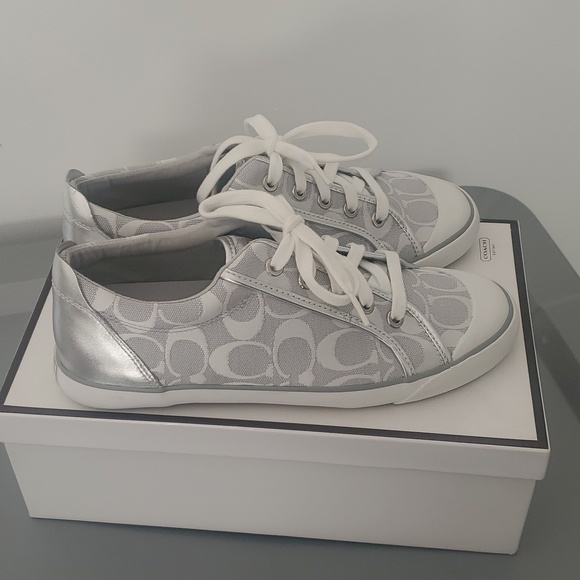 VINTAGE Coach Sneakers Size 9 - Picture 2 of 4